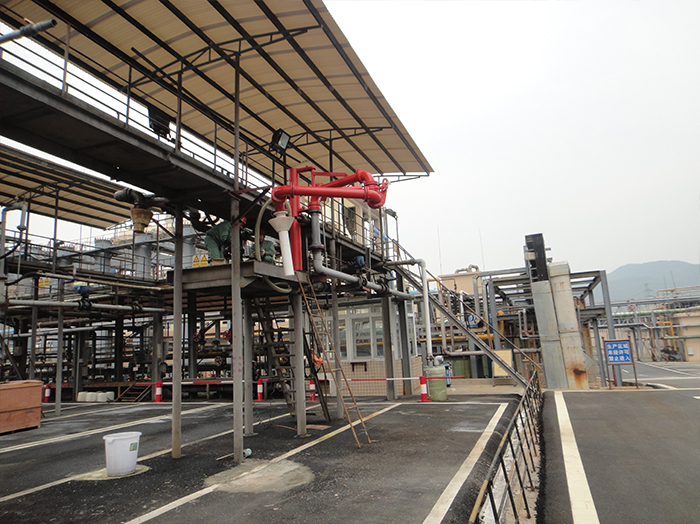 1561012870233341.jpg 1412襯四氟現(xiàn)場(chǎng)裝車(chē).jpg